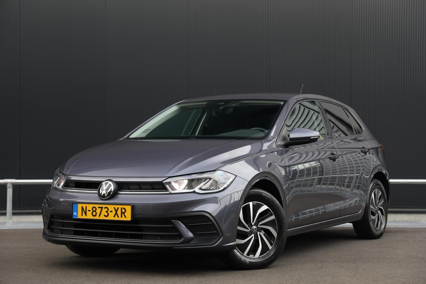 Volkswagen Polo - 1.0 TSI 95pk Life Virtual Navi Airco ACC 15-inch LMV Getint glas PDC NL-Auto! - AutoWereld.nl