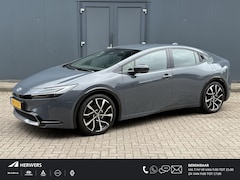 Toyota Prius - 2.0 Plug-in Hybrid 220 Executive Automaat / Dealer onderhouden / Navigatie / Apple Carplay