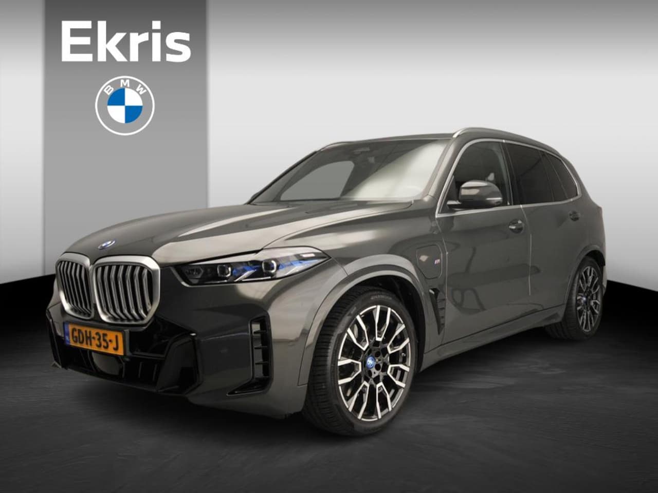 BMW X5 - xDrive50e | M-Sportpakket | LED | Leder | HUD | Comfortzetels | Keyles go | Chrome line | - AutoWereld.nl