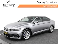 Volkswagen Passat - 1.4 TSI 218Pk PHEV GTE Business Ecc / Trekhaak / Navi