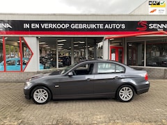 BMW 3-serie - 318i High Executive - E90 2006 - PARKEER SCHADE