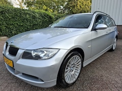 BMW 3-serie Touring - 318i Executive APK VERLOPEN BARST IN DE VOORRUIT 143PK