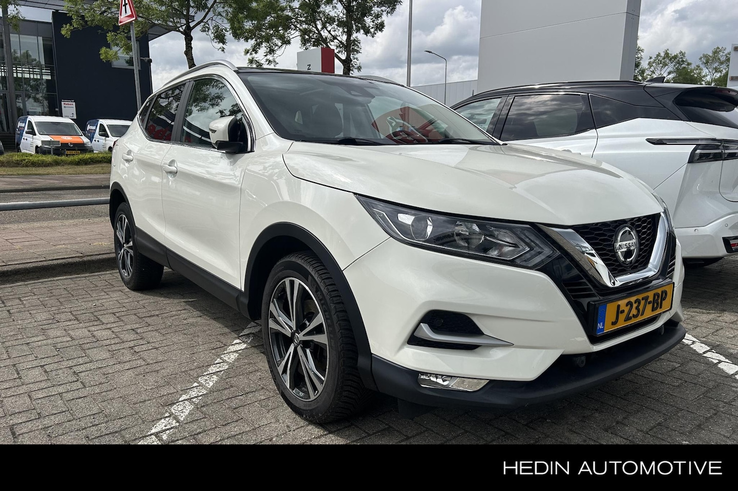 Nissan Qashqai - 1.3 DIG-T N-Connecta - AutoWereld.nl