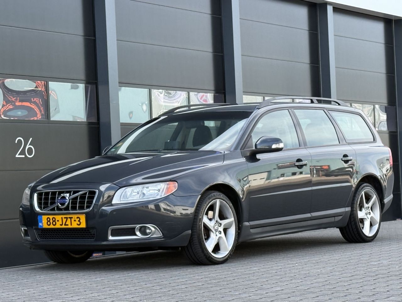 Volvo V70 - V-70 2.4 D5 Limited Edition Navi Leer AUTOMAAT - AutoWereld.nl