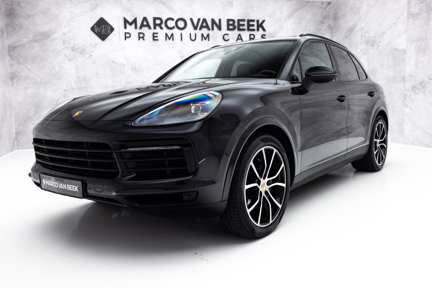Porsche Cayenne - 3.0 E-Hybrid | Pano | Clubleder | E-Trekhaak | Luchtvering - AutoWereld.nl