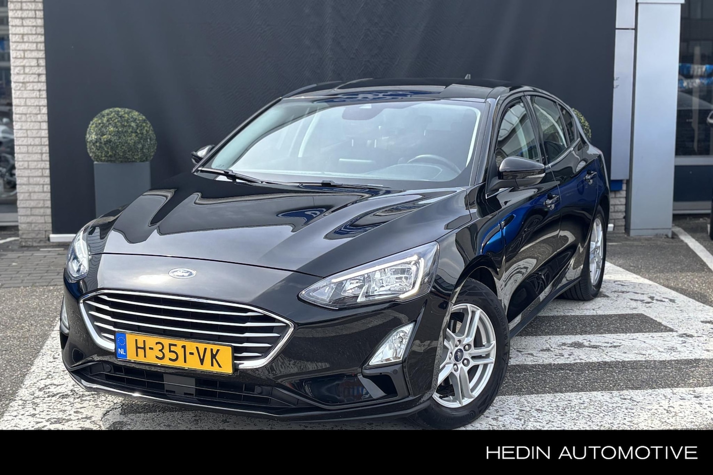 Ford Focus - 1.0 EcoBoost Trend Edition Business | Navigatie | Parkeersensoren - AutoWereld.nl