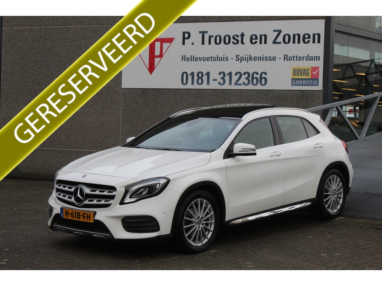 Mercedes-Benz GLA-Klasse - 180 Premium Plus AMG line/Panoramadak/Automaat/LED koplampen/Navigatie/Bluetooth. - AutoWereld.nl
