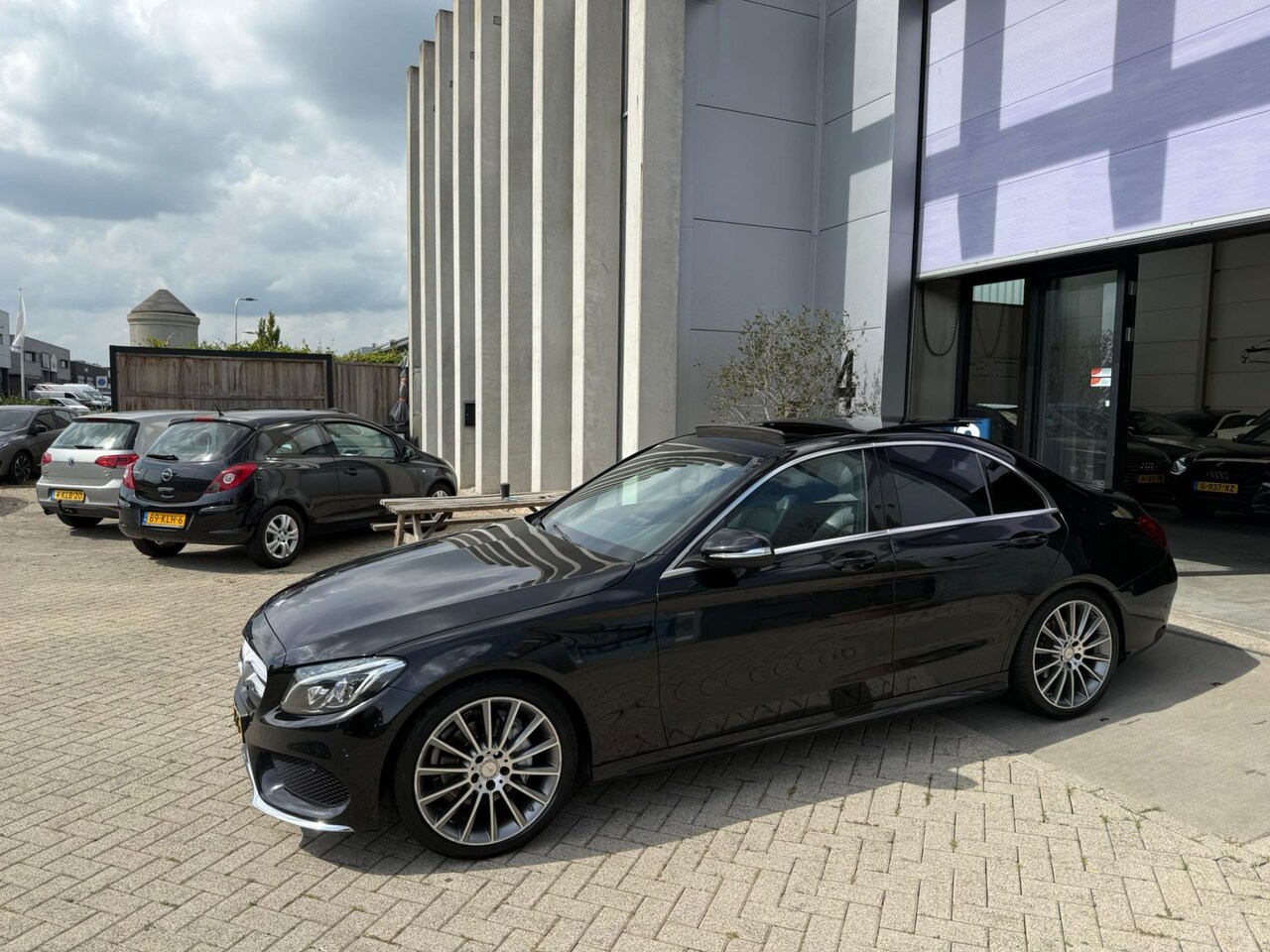 Mercedes-Benz C-klasse - 180 AMG Edition! PANO! NAP! INRUIL MOGELIJK! - AutoWereld.nl