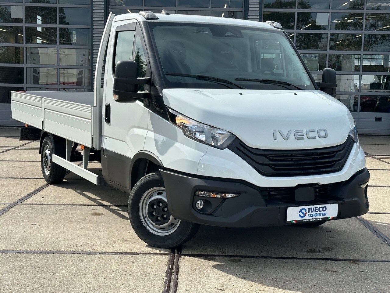 Iveco Daily - 35S14A8 MY24 AUTOMAAT WB 3.750 - AutoWereld.nl