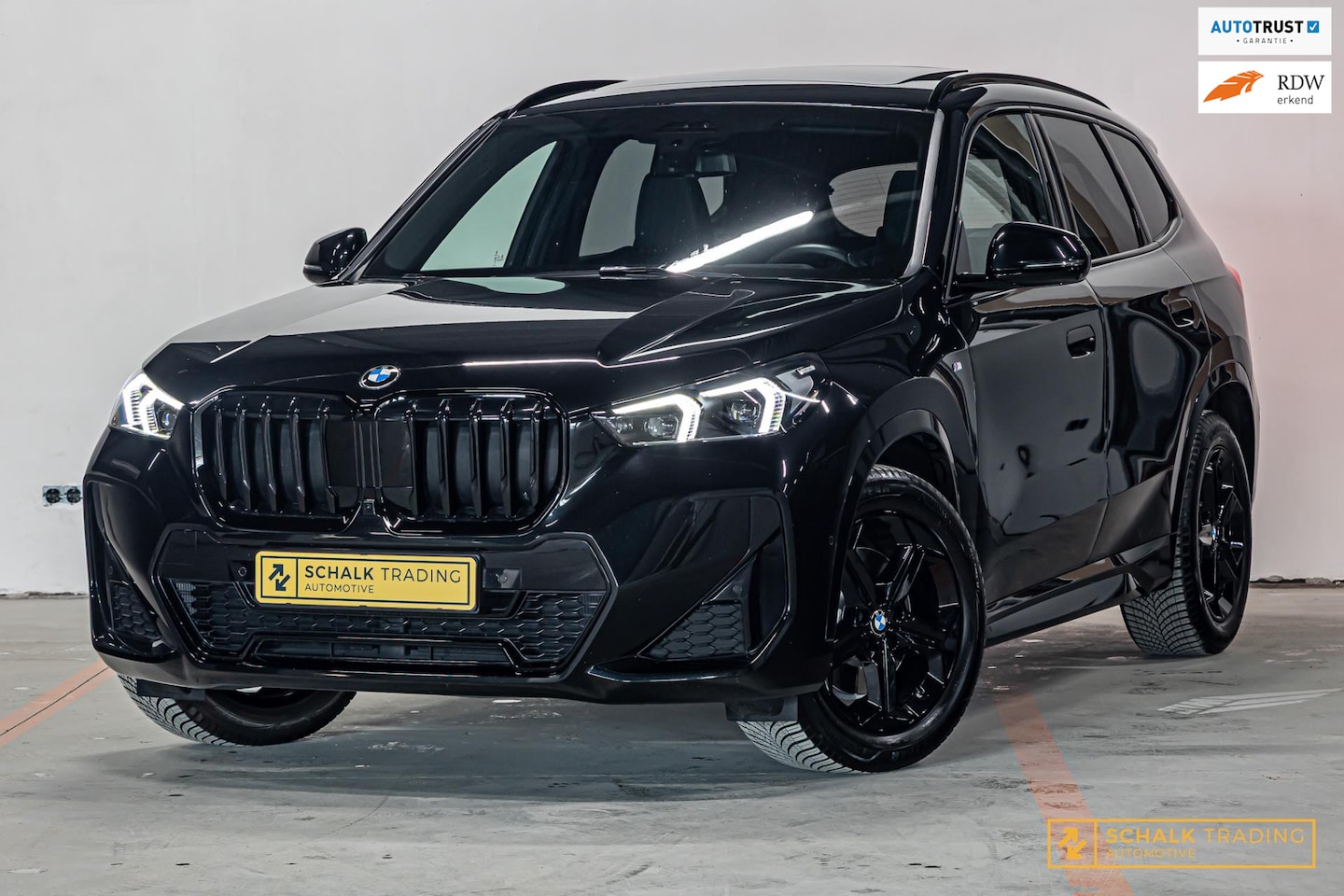 BMW X1 - SDrive20i|M-sport|Pano|E-Trekhaak|HUD|H&K|E-stoel|Ful - AutoWereld.nl