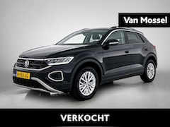 Volkswagen T-Roc - 1.5 TSI Life | 150 PK | Automaat | Digital Cockpit | Airco | Park Assist | All Season Band
