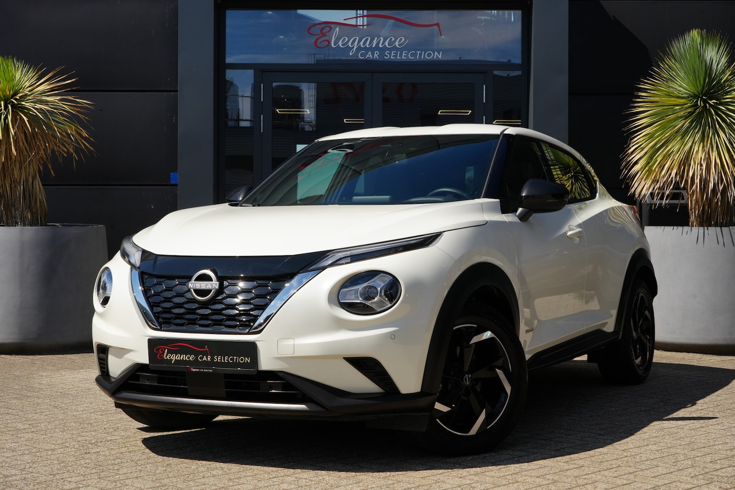 Nissan Juke - 1.6 Hybrid N-Connecta 143pk AppleCarplay/Camera/Cruise - AutoWereld.nl