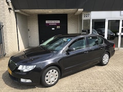 Skoda Superb - 1.4 TSI Comfort / APK APRIL 2026 / EURO-5 / TREKHAAK / ZOMER+WINTERSET