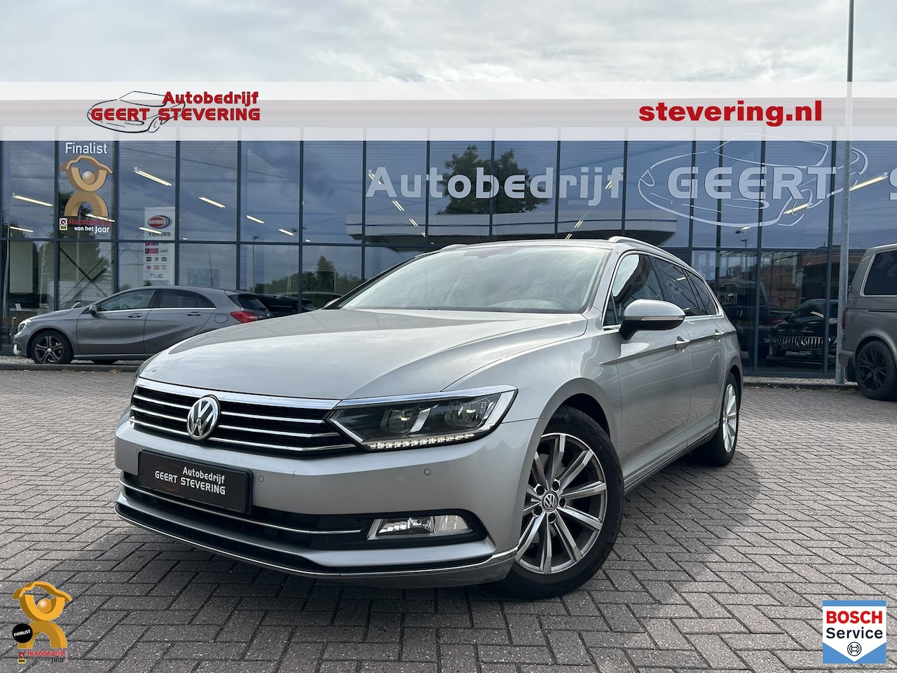 Volkswagen Passat Variant - 1.6 TDI DSG / Pano / Adaptieve Cruise / Navi - AutoWereld.nl