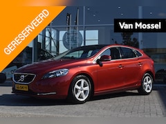 Volvo V40 - 2.0 T3 Momentum | Panoramadak | Navigatie | Cruise Control | Trekhaak | LMV