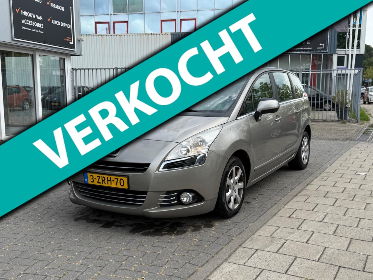 Peugeot 5008 - 1.6 HDiF ST 7p.NAVIGATIE - AutoWereld.nl
