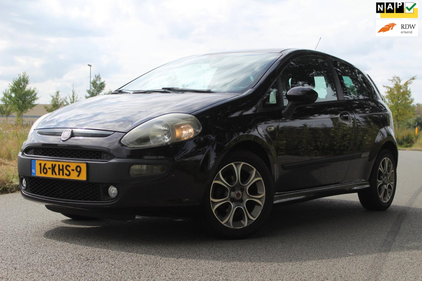 Fiat Punto Evo - 1.4 Racing 77 pk | APK T/M 23-5-2026 | CLIMATE CONTROLE | LICHTMETALEN VELGEN | - AutoWereld.nl
