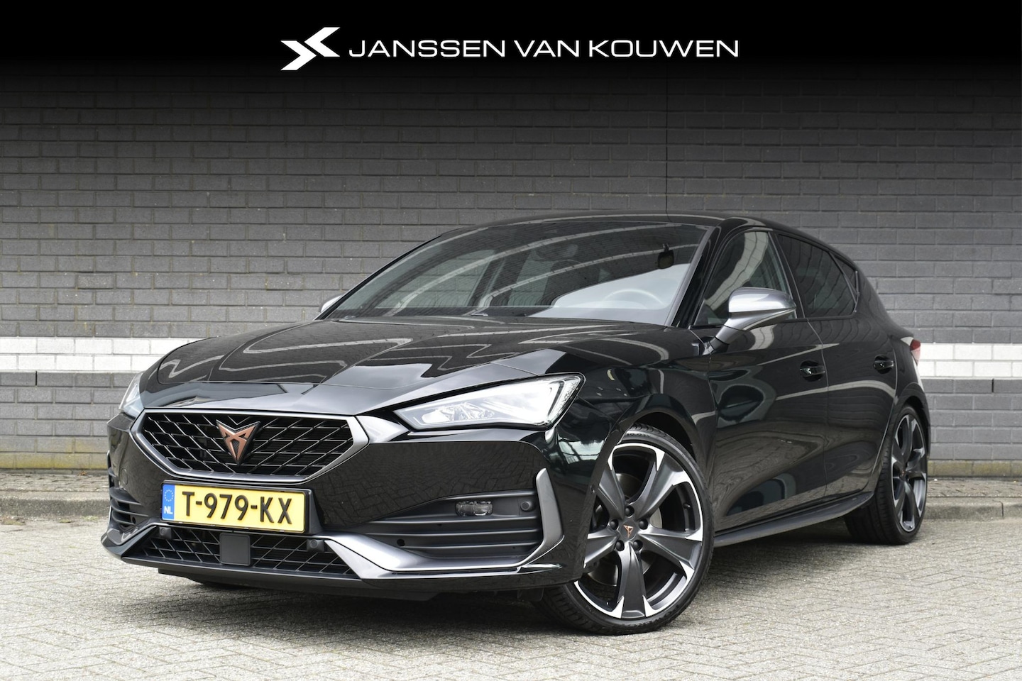 CUPRA Leon - 2.0 TSI VZ 300 PK / Beats / Keyless / 19'' Velgen - AutoWereld.nl