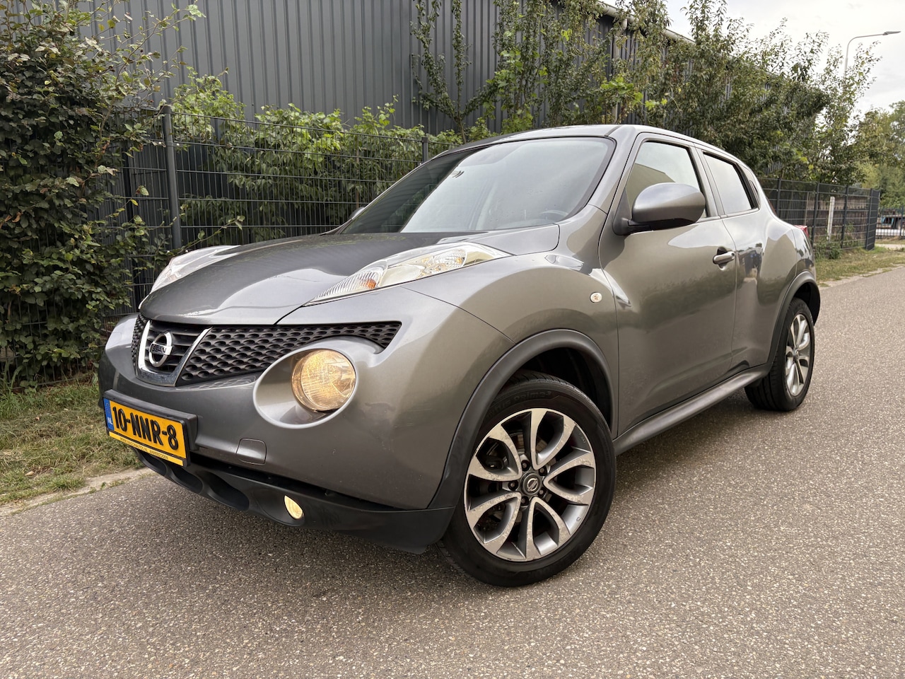 Nissan Juke - 1.6 Acenta / AIRCO ECC / CRUISE / 171dkm! - AutoWereld.nl