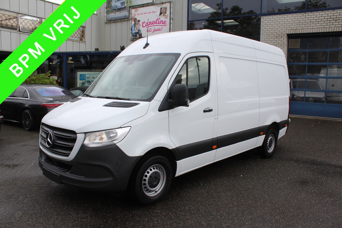 Mercedes-Benz Sprinter - 317 CDI L2H2 MBUX met navigatie en parkeerpakket en camera - AutoWereld.nl