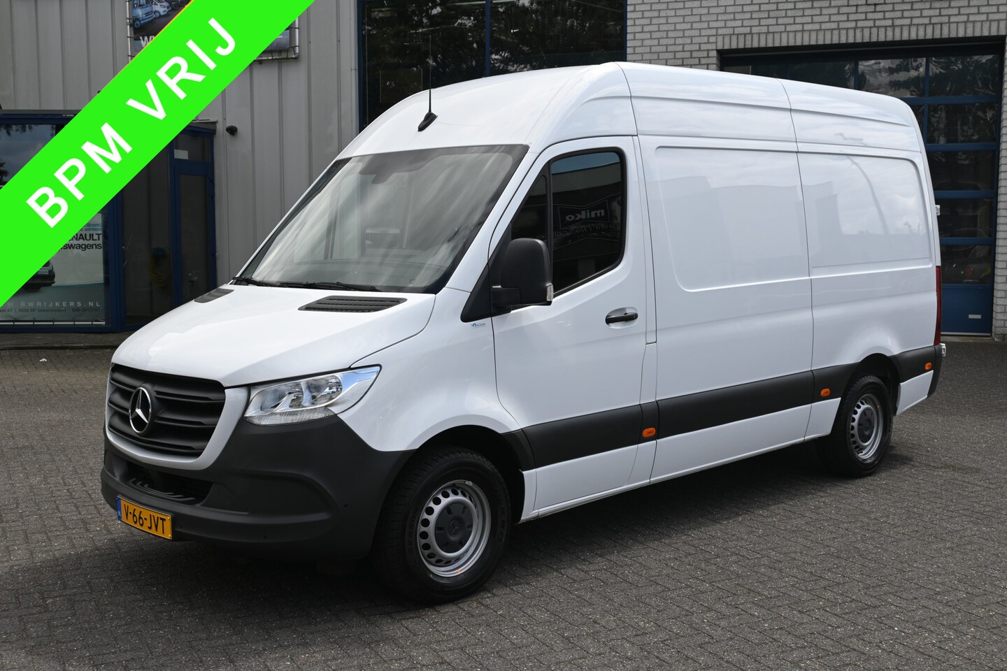 Mercedes-Benz Sprinter - 317 CDI L2H2 MBUX met navigatie en camera met parkeersensoren - AutoWereld.nl