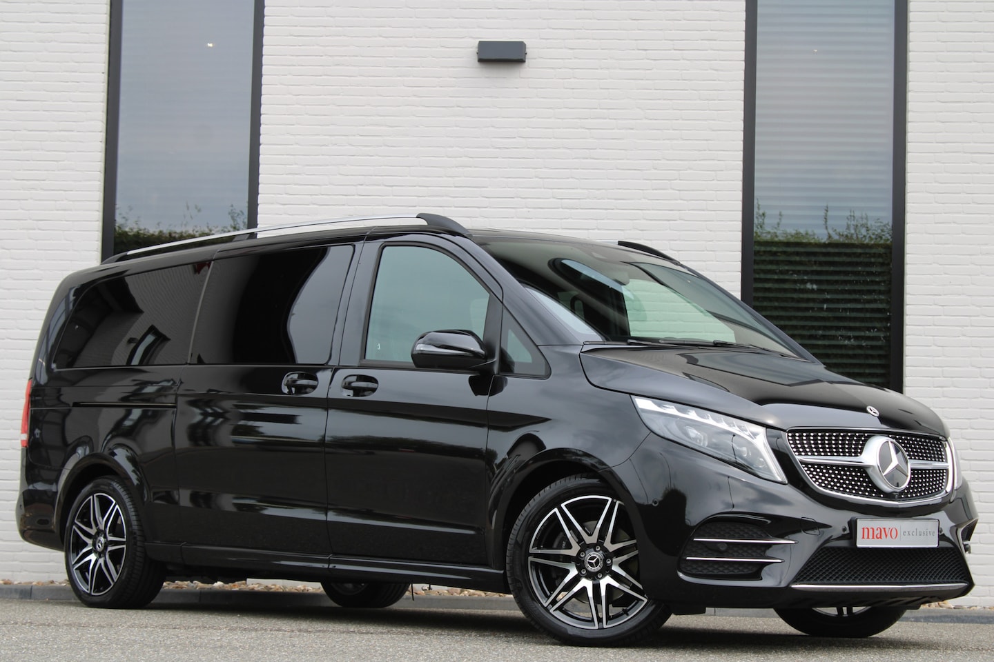 Mercedes-Benz V-klasse - 300d / XXL / AMG / DC / 2x Elec Schuifdeur / Luchtvering / 360 Camera / Burmester / Vol Op - AutoWereld.nl