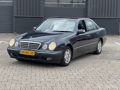Mercedes-Benz E-klasse - 200 Benzine / Automaat