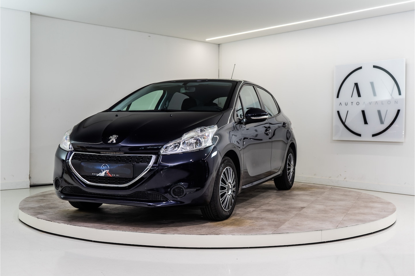 Peugeot 208 - 1.2 PureTech Blue Lease Premium 82PK | PDC | Airco | Elektr. Ramen | Dagrijverlichting - AutoWereld.nl