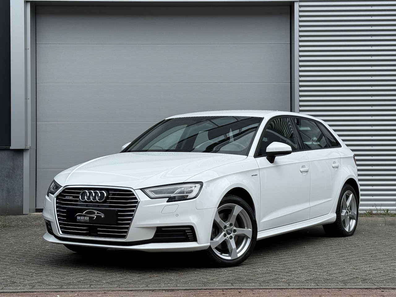 Audi A3 Sportback - 1.4 e-tron Sport | Trekhaak wegklapbaar | Stoelverwarming | Climate - AutoWereld.nl