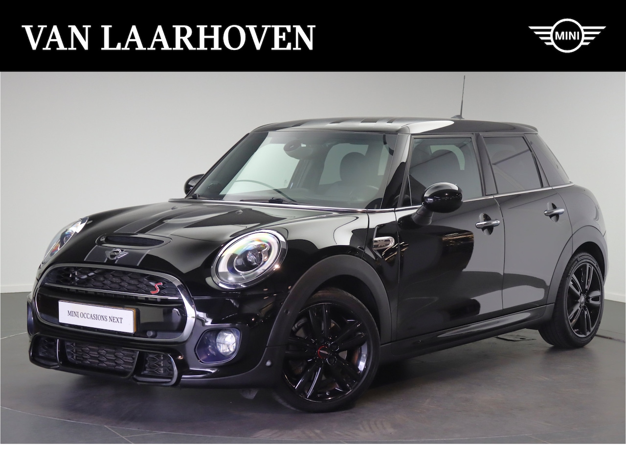 MINI John Cooper Works - Hatchback S JCW Chili Automaat / Sportstoelen  / Achteruitrijcamera / Head-Up / Comfort Ac - AutoWereld.nl