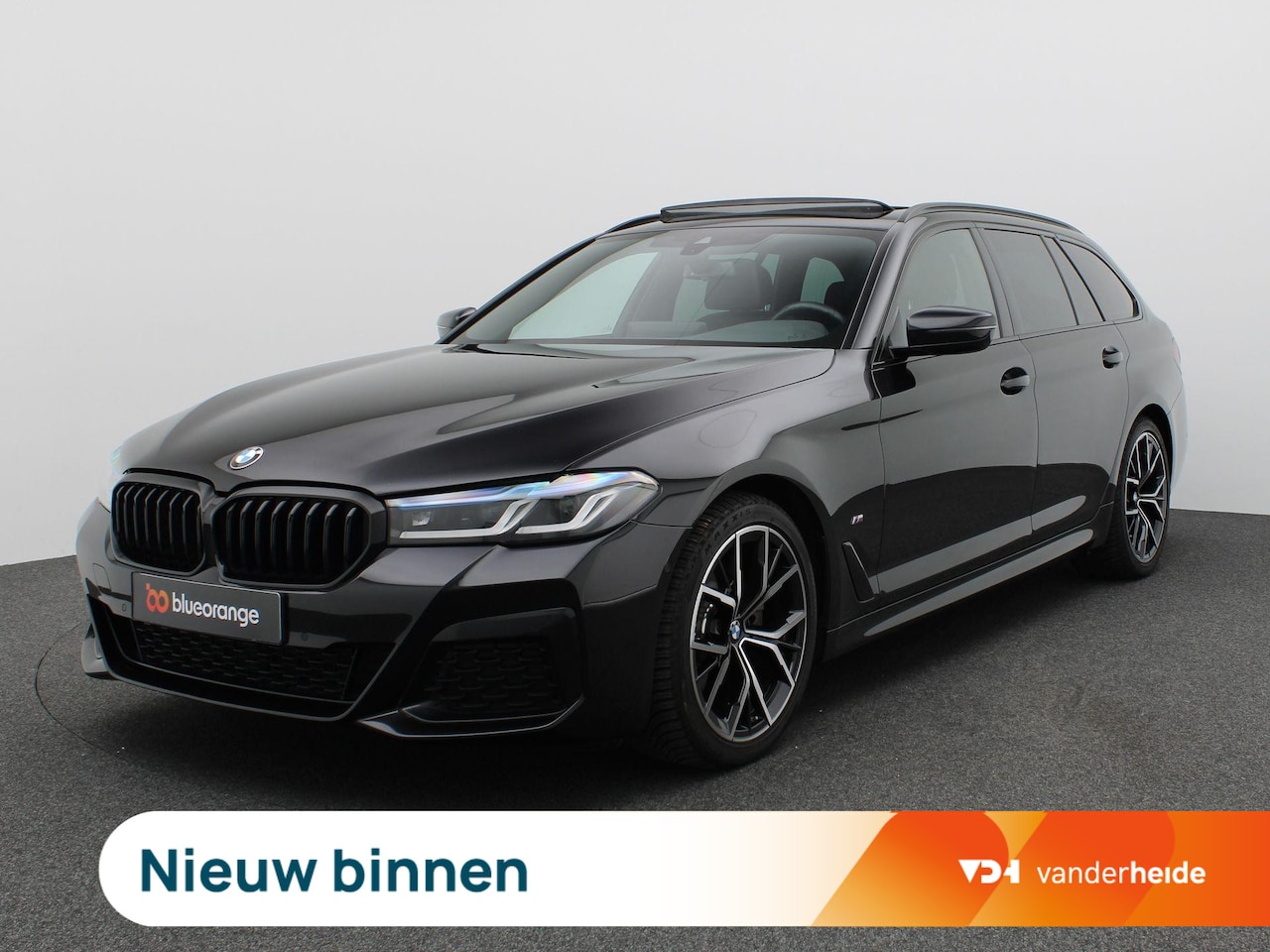 BMW 5-serie Touring - 520i Business Edition Plus 184PK AUT8 M-Sport, Pano-Schuifdak, Laser-LED Koplampen, Stoelv - AutoWereld.nl