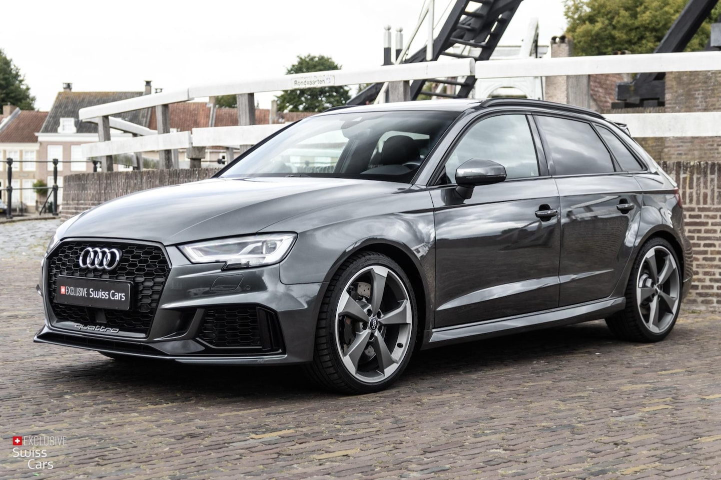 Audi A3 Sportback - 2.5 TFSI RS 3 quattro 2.5 TFSI RS 3 Quattro|B&O|Pano.|ACC - AutoWereld.nl