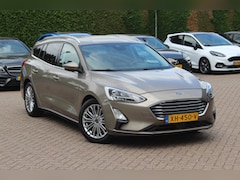Ford Focus Wagon - 1.0 EcoBoost Titanium Business / Trekhaak / Camera / B&O / 19'' / Keyless / Navigatie / St