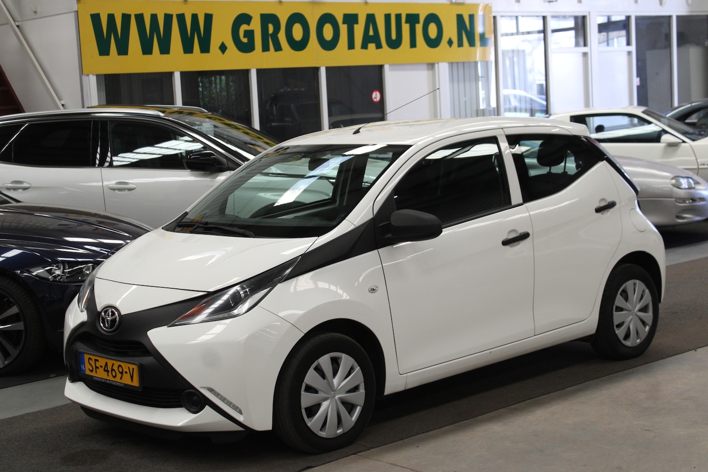 Toyota Aygo - 1.0 VVT-i x-fun Airco. Cruise Control, Stuurbekrachtiging - AutoWereld.nl