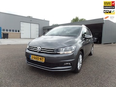 Volkswagen Touran - 1.5 TSI Highline TREKHAAK OPTIE'S 2019