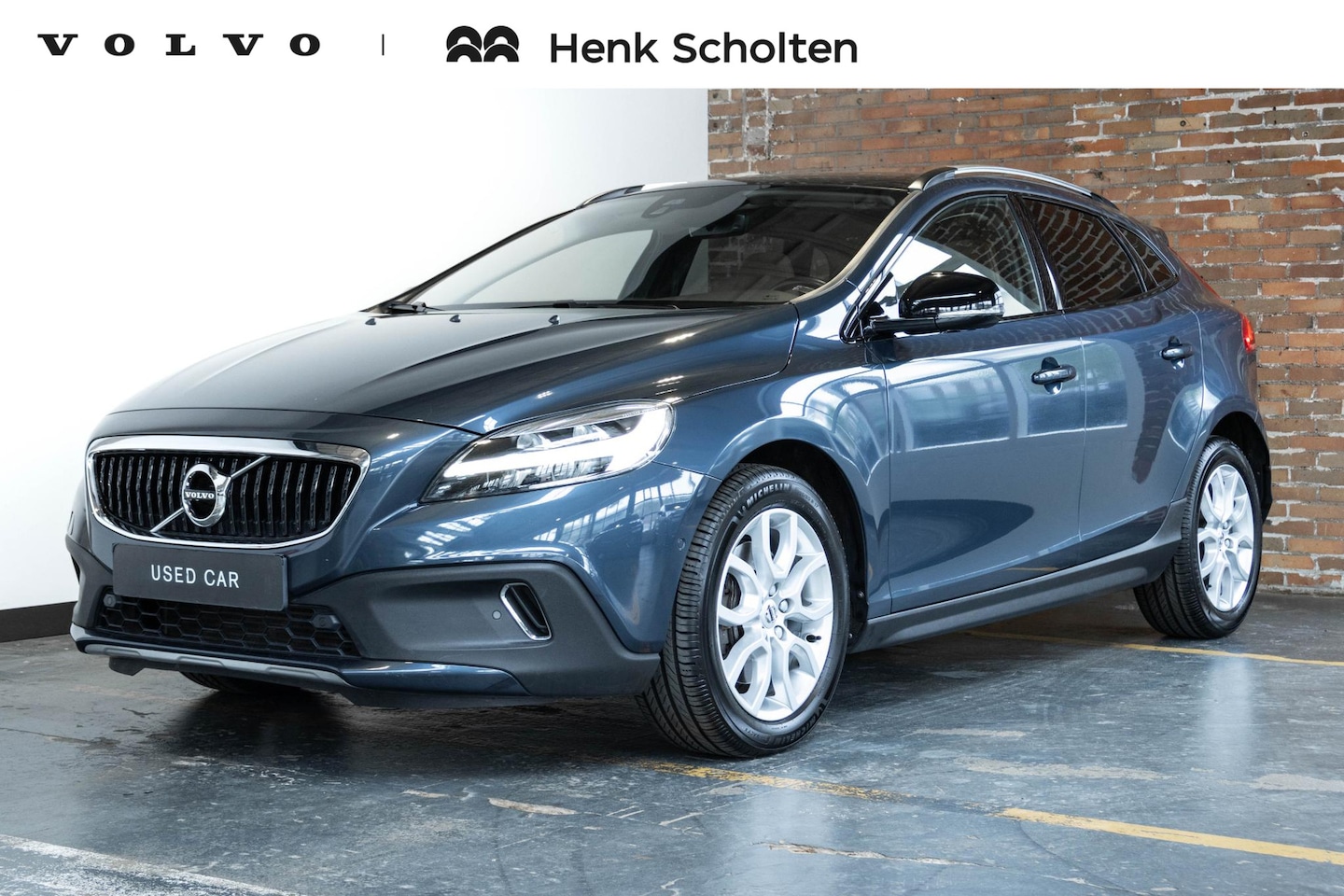 Volvo V40 Cross Country - T3 Automaat Polar+ Luxury | Panoramadak | Premium Audio | Lederen Interieur | Alarmklasse - AutoWereld.nl