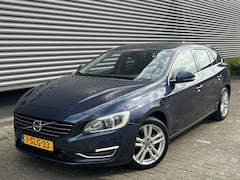Volvo V60 - 2.4 D6 300PK+ AWD / Summum Edit. / *NAP* / ACC / Trekhaak /