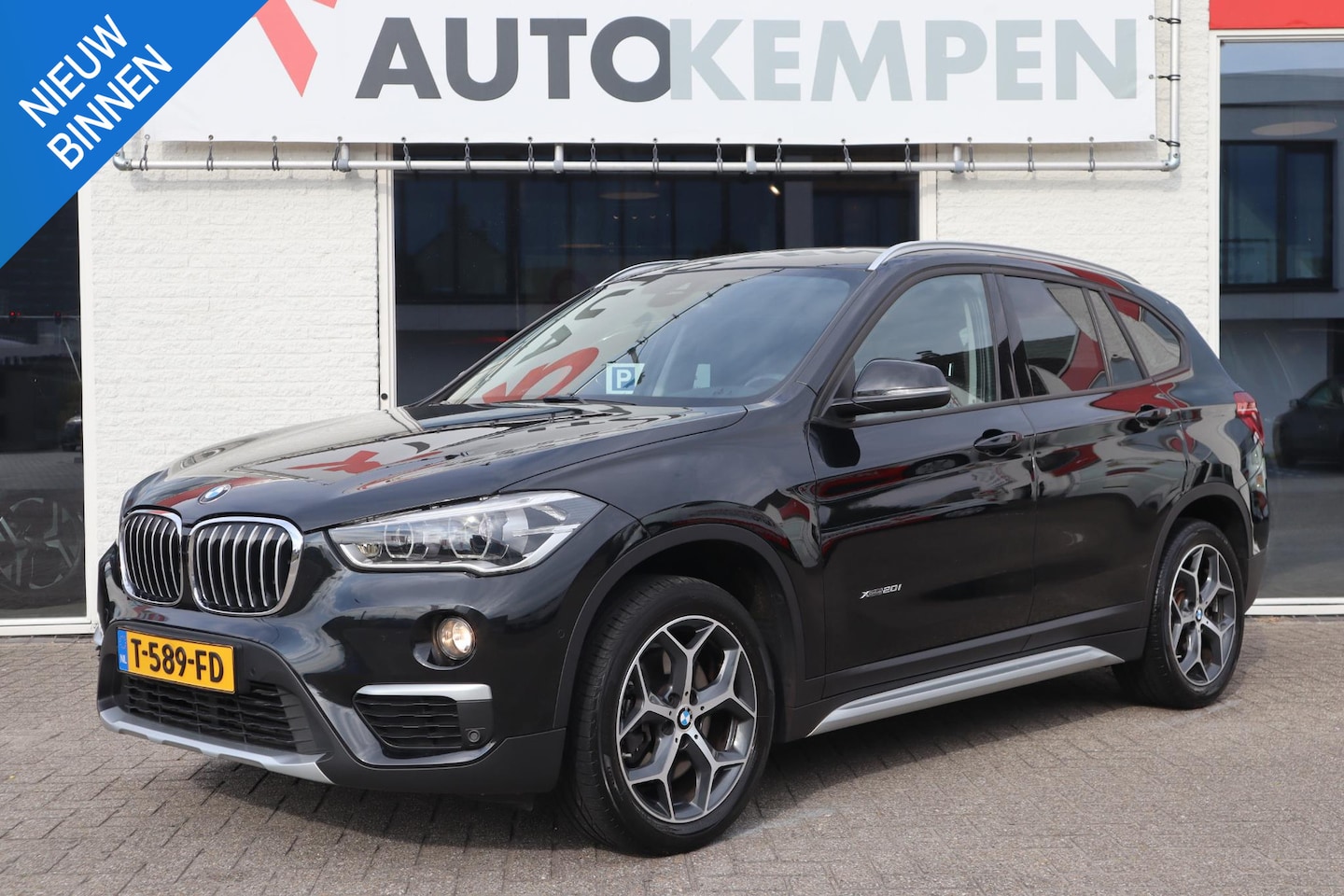 BMW X1 - xDrive20i HIGH EXECUTIVE LED|CAMERA|AFN.TREKHAAK|PARK-ASSIST - AutoWereld.nl