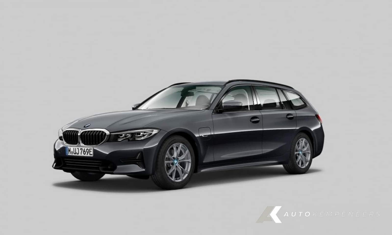 BMW 3-serie Touring - 330e xDrive | Sportline | Shadow | Cruise control | Parkeersenoren voor/achter | Stuurwiel - AutoWereld.nl