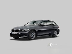BMW 3-serie Touring - 330e xDrive | Sportline | Shadow | Cruise control | Parkeersenoren voor/achter | Stuurwiel