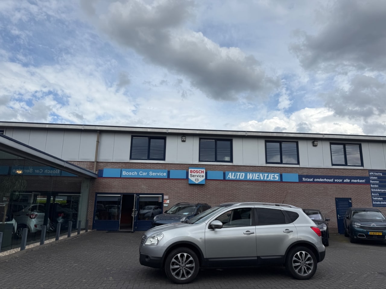 Nissan Qashqai - 2.0 104kw | Connect Edition | Pano | Navi - AutoWereld.nl