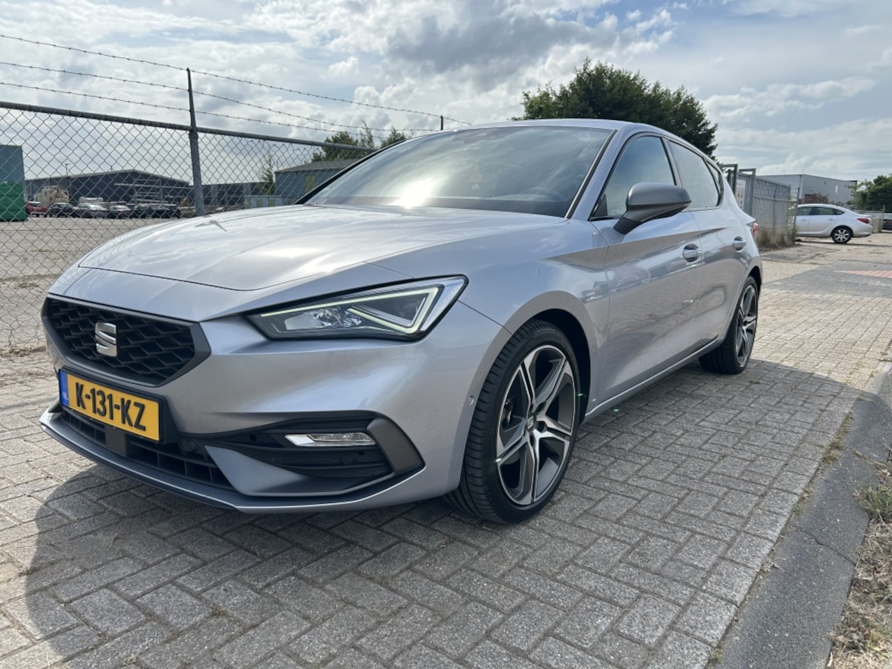 SEAT Leon - 1.5 eTSI FR LaunchEd - AutoWereld.nl