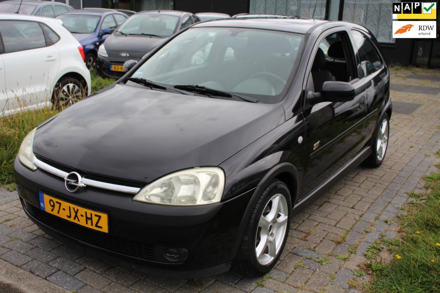 Opel Corsa - 1.4-16V Sport Navigatie LM-Velgen Elec. pakket NAP APK - AutoWereld.nl