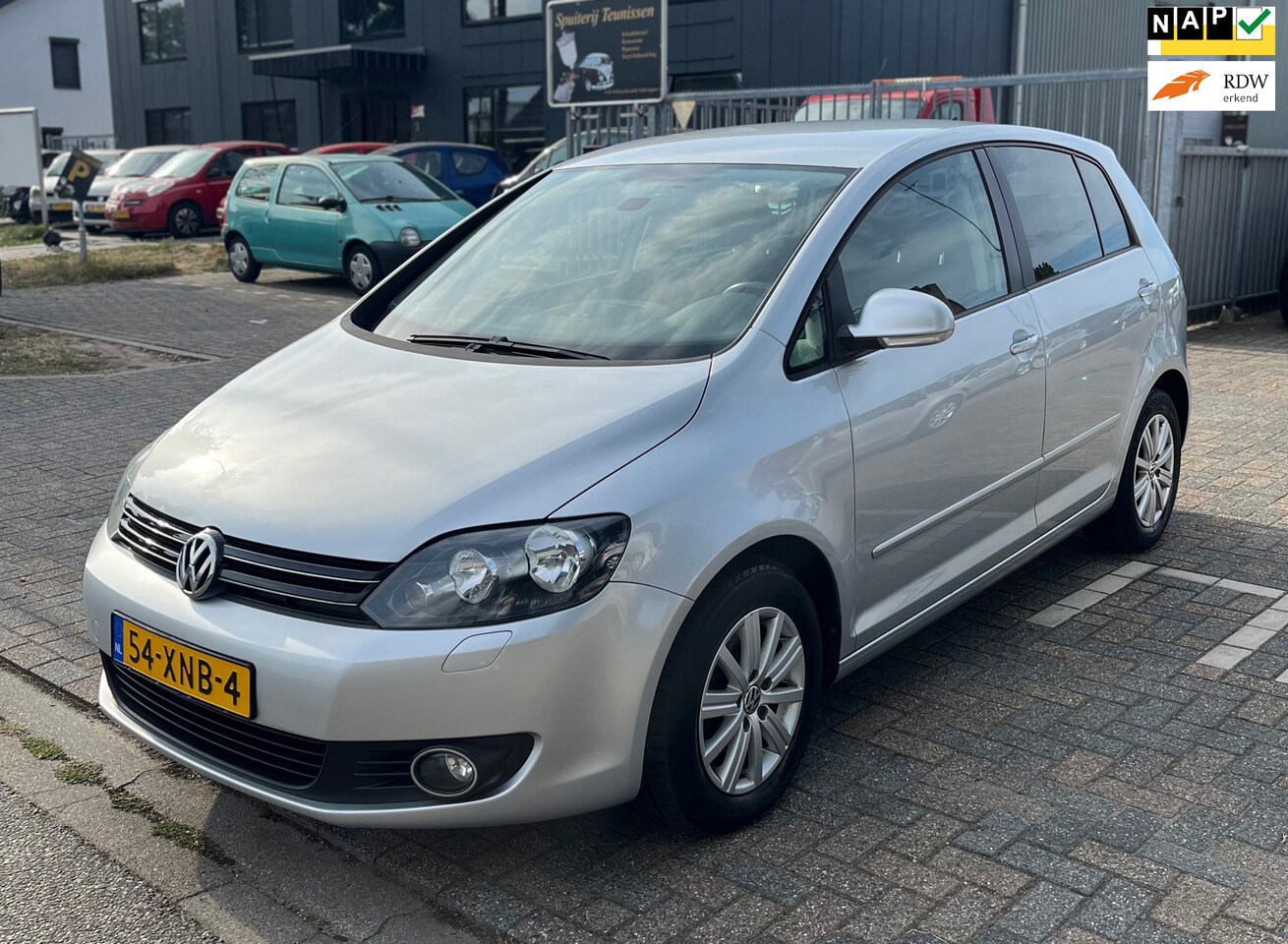 Volkswagen Golf Plus - 1.6 TDI Comfortline BlueMotion | Stoelverwarming | Cruise Control | Onderhoudsboekje | Air - AutoWereld.nl