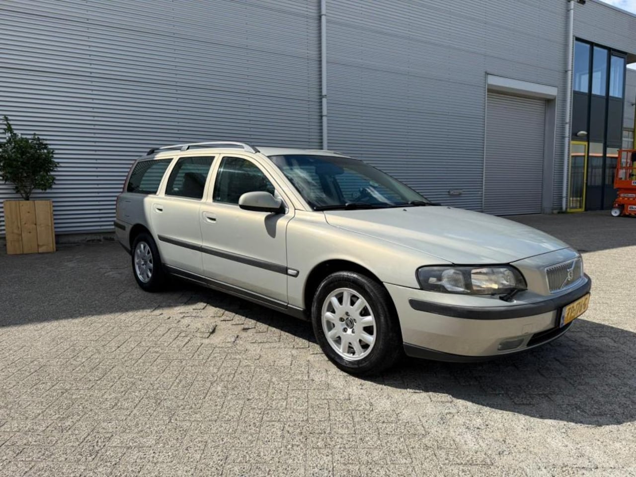 Volvo V70 - 2.4 Comfort Line 2.4 Comfort Line - AutoWereld.nl