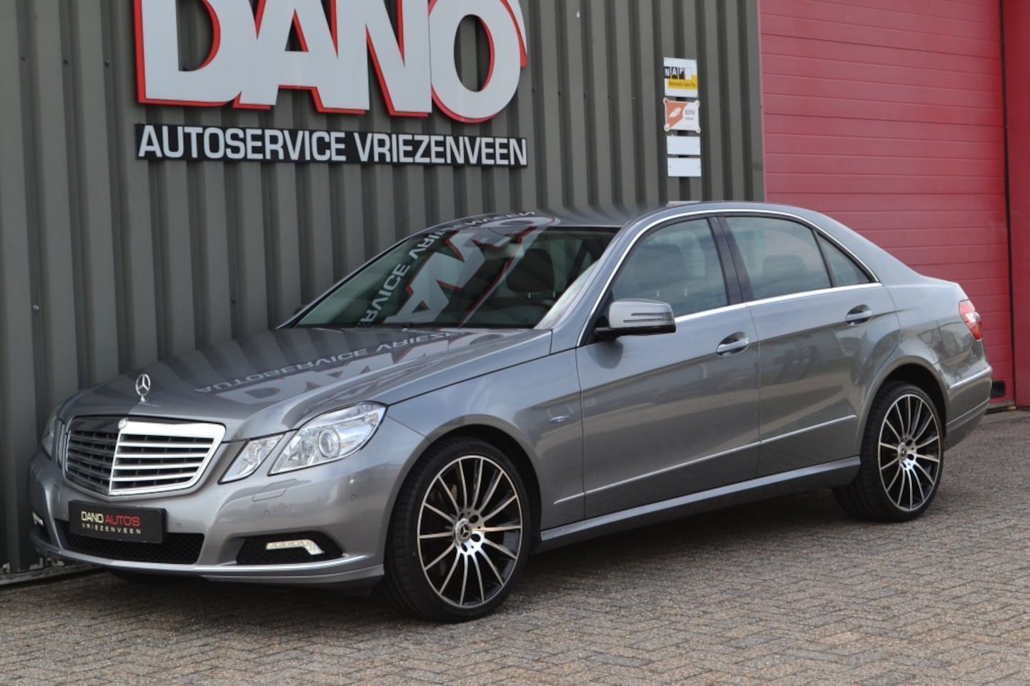 Mercedes-Benz E-klasse - 350 CGI Elegance Navi/Camera/Leer/Trekhaak/19'' inch - AutoWereld.nl