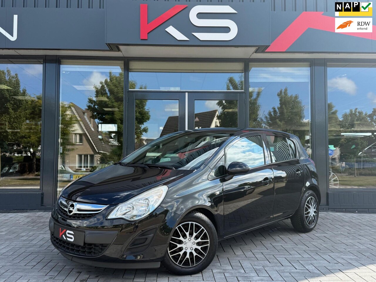 Opel Corsa - 1.4-16V Cosmo Airco Pdc 5deurs - AutoWereld.nl