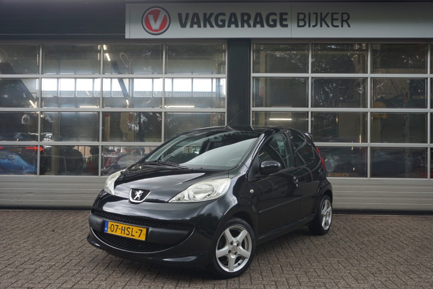 Peugeot 107 - 1.0-12V XS 1.0-12V XS - AutoWereld.nl