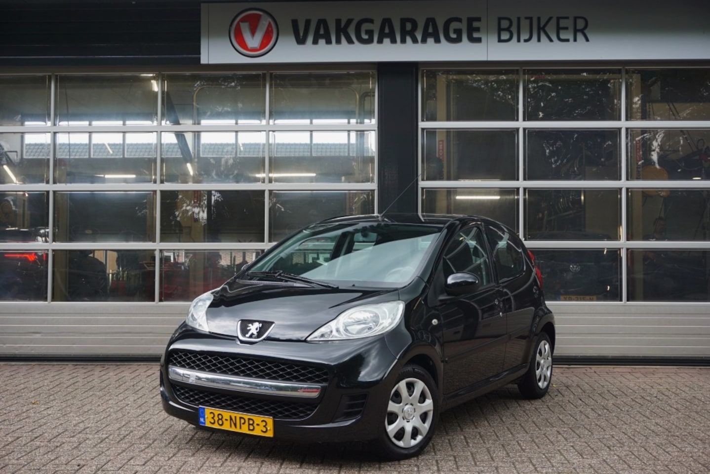 Peugeot 107 - 1.0-12V XS 1.0-12V XS - AutoWereld.nl