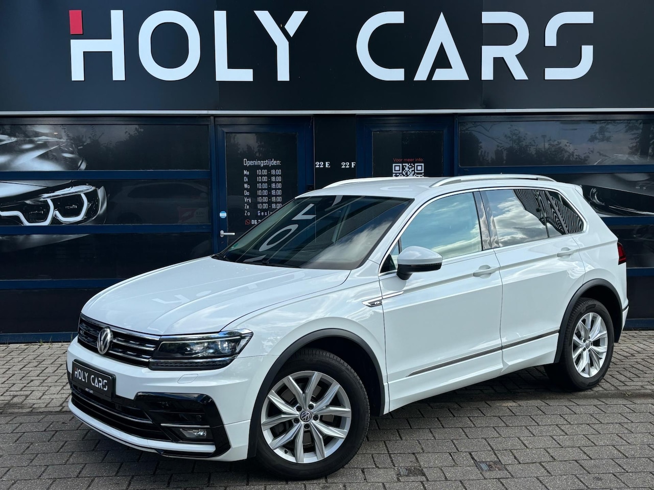 Volkswagen Tiguan - 2.0 TSI 4Motion R-LINE | Virtual | ACC | Camera | CARPLAY | - AutoWereld.nl